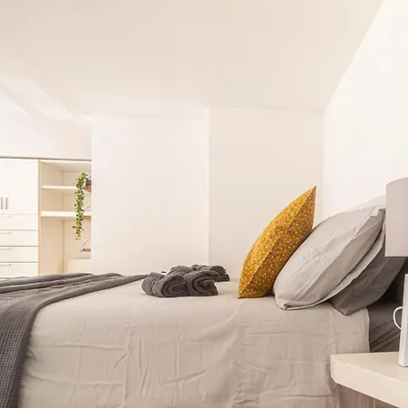 Trastevere Lux* * * * * - Centro Storico Apartment Rome
